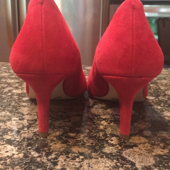 SOLE SOCIETY - Red Suede Heels - Picture 5 of 7